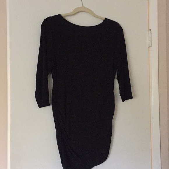 AWESOME AND FLATTERING MATERNITY TOP. SIZE M - Picture 3 of 3